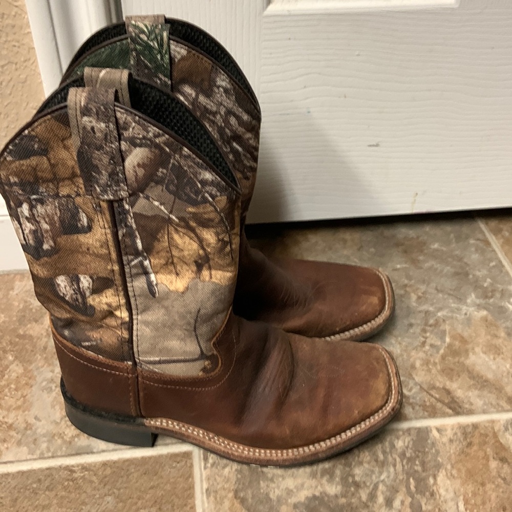 Boys leather boot size 3D